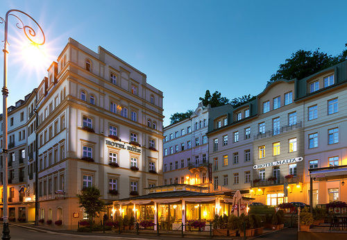 Hotel Malta การ์โลวีวารี ภายนอก รูปภาพ